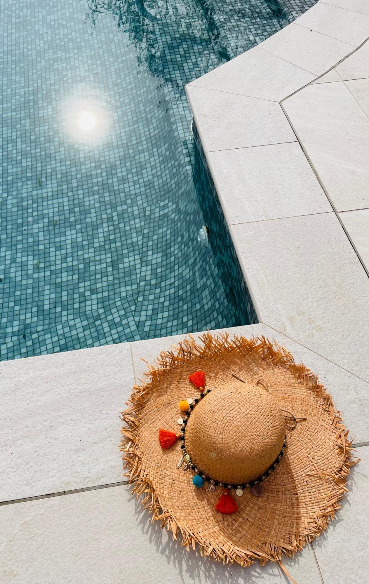 Villa La Carpenee Roquefort-les-Pins Exterior photo